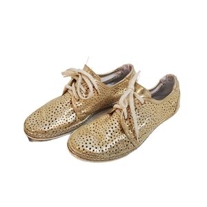 Bosccolo Gold Leather Laser Cut Oxford Shoes